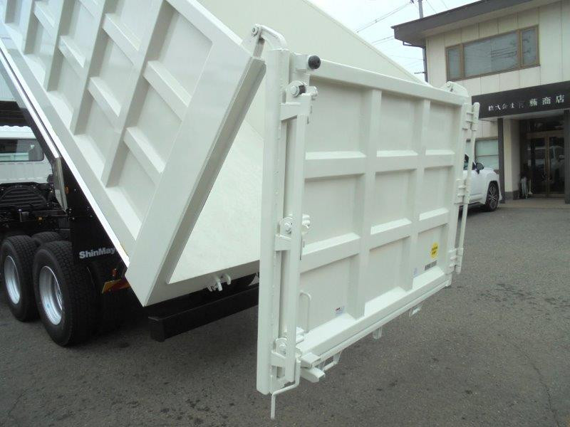 日野 プロフィア 2DG-FS1AJE(6x4)の写真9