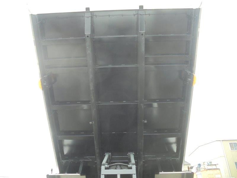 日野 プロフィア 2DG-FS1AJE(6x4)の写真15