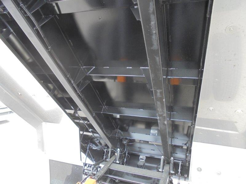 日野 プロフィア 2DG-FS1AJE(6x4)の写真16