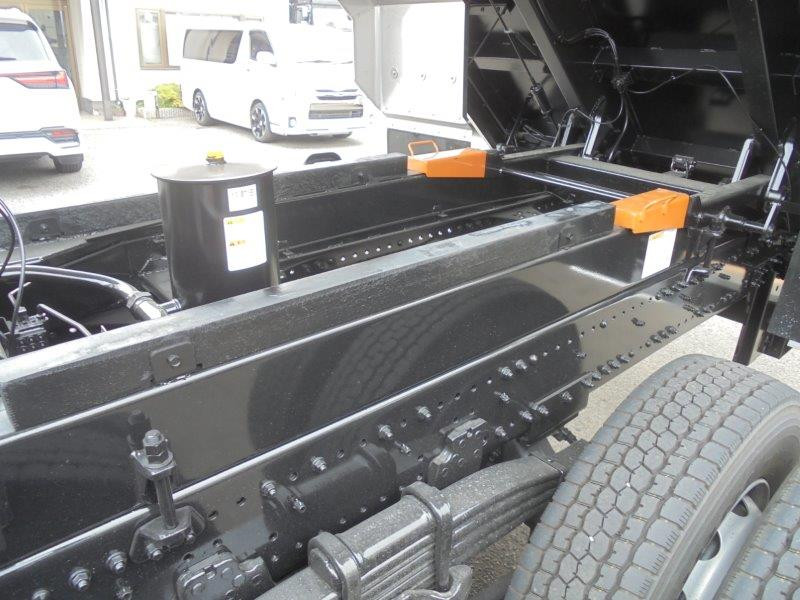 日野 プロフィア 2DG-FS1AJE(6x4)の写真17