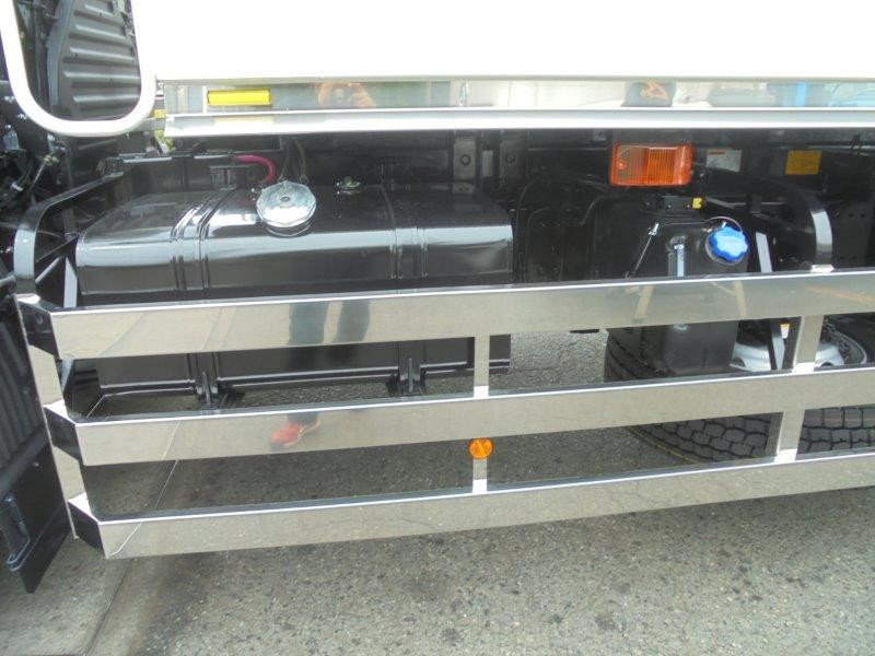 日野 プロフィア 2DG-FS1AJE(6x4)の写真20