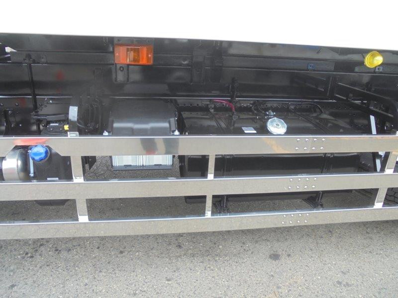 日野 プロフィア 2DG-FS1AHE(6x4)の写真19