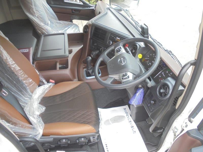 日野 プロフィア 2DG-FS1AHE(6x4)の写真27