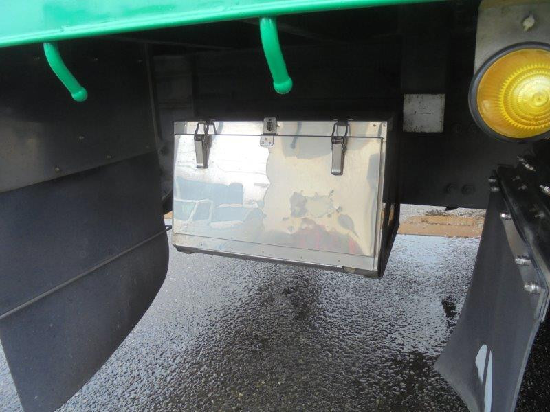 三菱 ファイター 2DG-FQ62F(6x4)の写真8