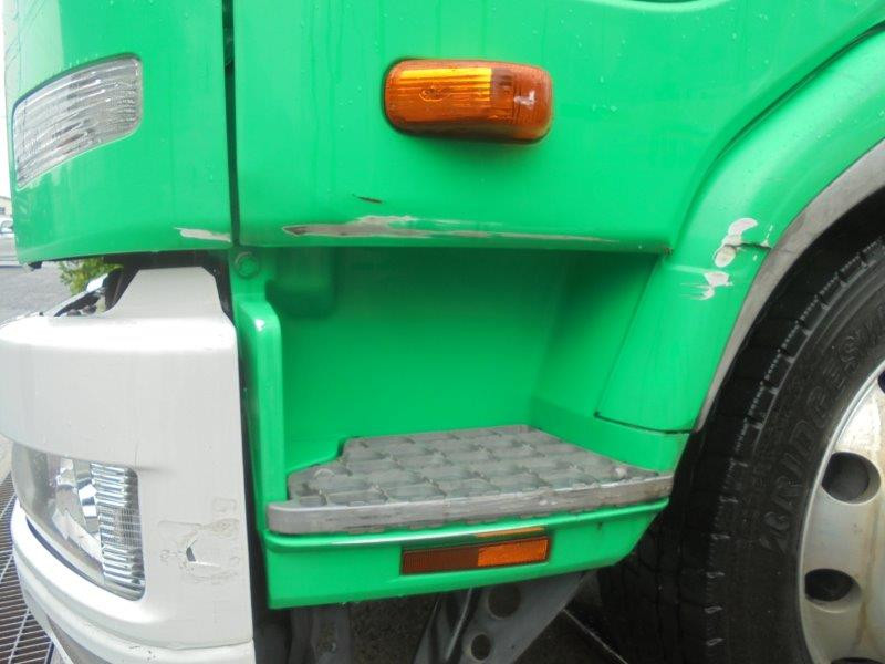 三菱 ファイター 2DG-FQ62F(6x4)の写真11