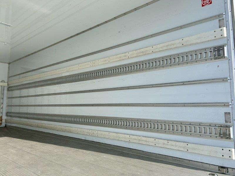 いすゞ フォワード 2PG-FRR90T2(2WD)の写真10