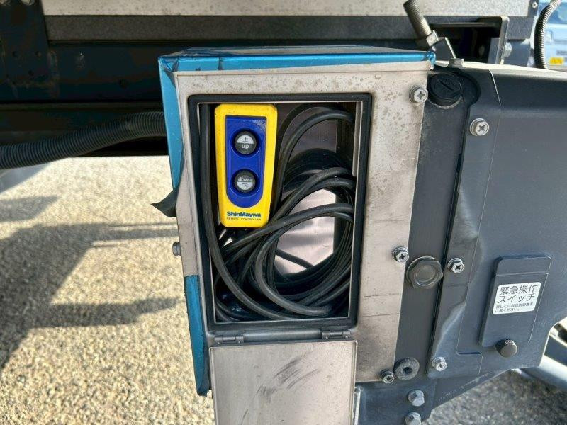 いすゞ フォワード 2PG-FRR90T2(2WD)の写真11