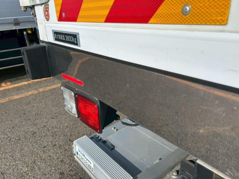 いすゞ フォワード 2PG-FRR90T2(2WD)の写真18
