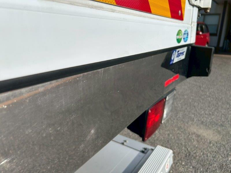 いすゞ フォワード 2PG-FRR90T2(2WD)の写真19