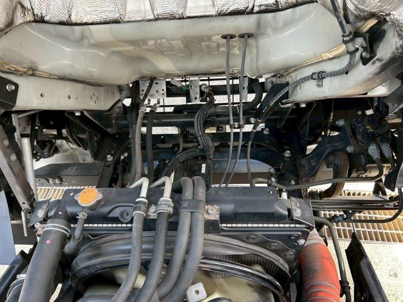 いすゞ フォワード 2PG-FRR90T2(2WD)の写真24