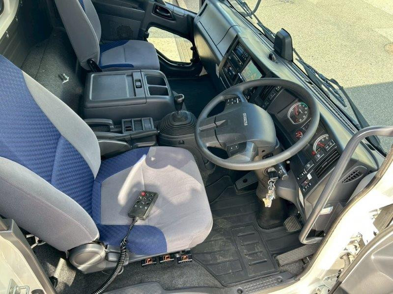 いすゞ フォワード 2PG-FRR90T2(2WD)の写真27