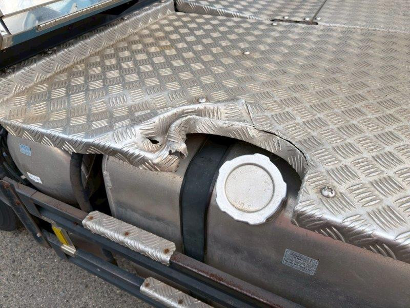 いすゞ ギガ QKG-EXD52BDの写真15