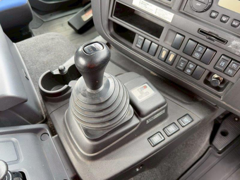 いすゞ ギガ QKG-EXD52BDの写真21