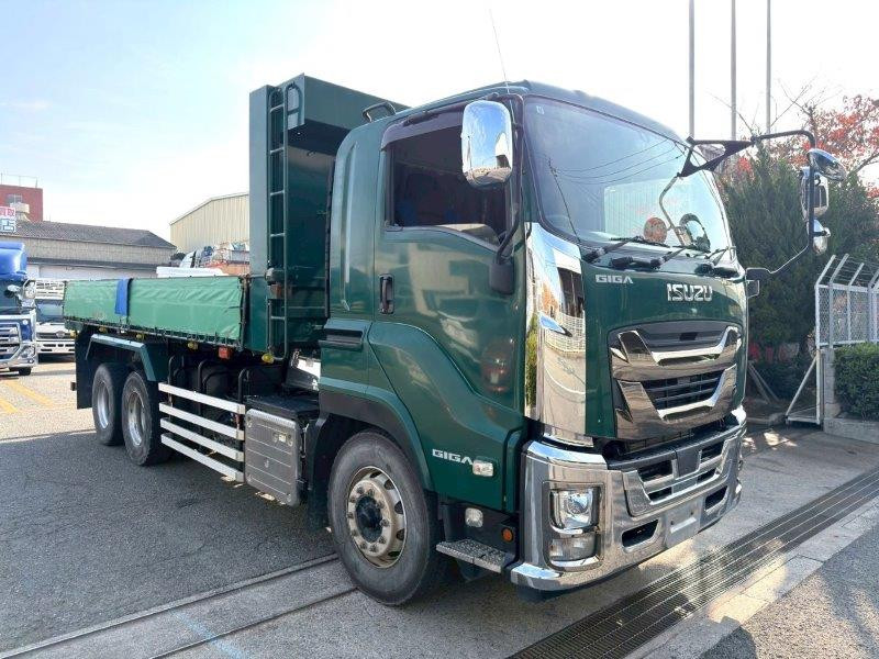いすゞ ギガ 2PG-CYZ77CM(8x4)の写真2
