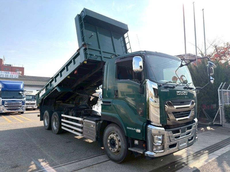 いすゞ ギガ 2PG-CYZ77CM(8x4)の写真6