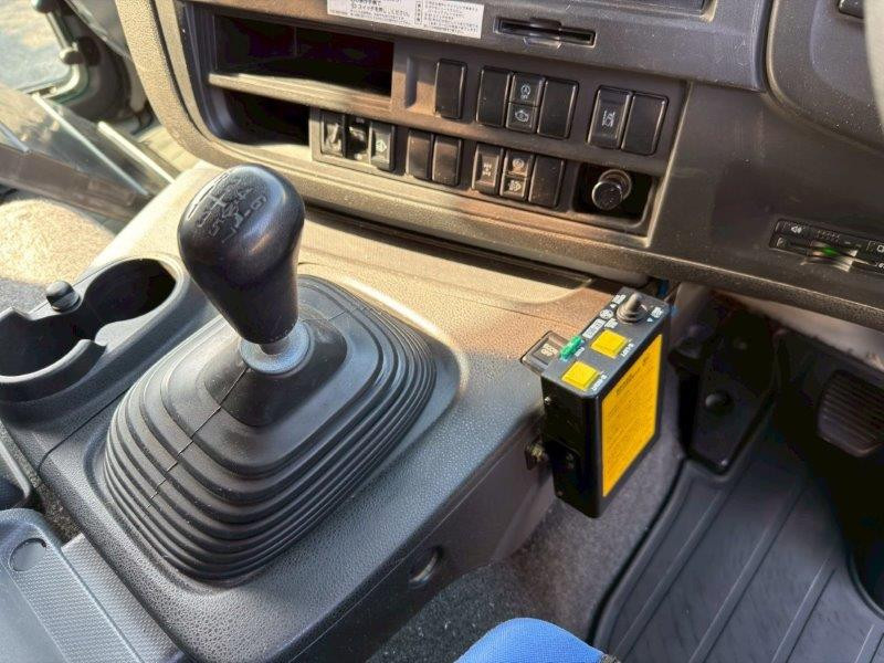 いすゞ ギガ 2PG-CYZ77CM(8x4)の写真25