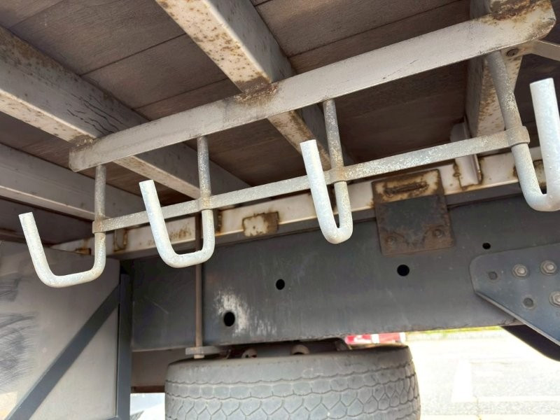 ＵＤ クオン 2PG-CG5CA(8x4)の写真12