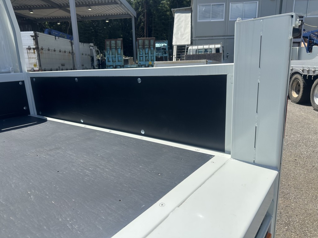 三菱 キャンター 2RG-FBA20(2WD)の写真13