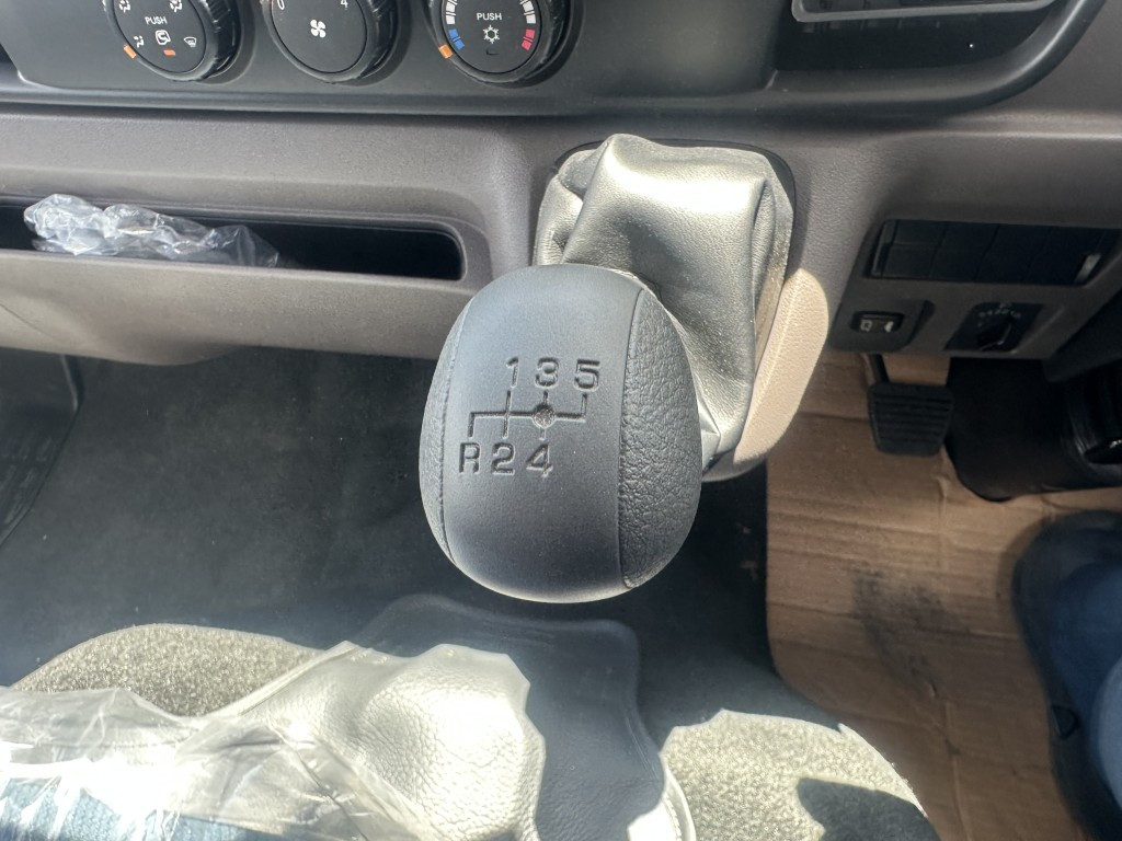 三菱 キャンター 2RG-FBA20(2WD)の写真26