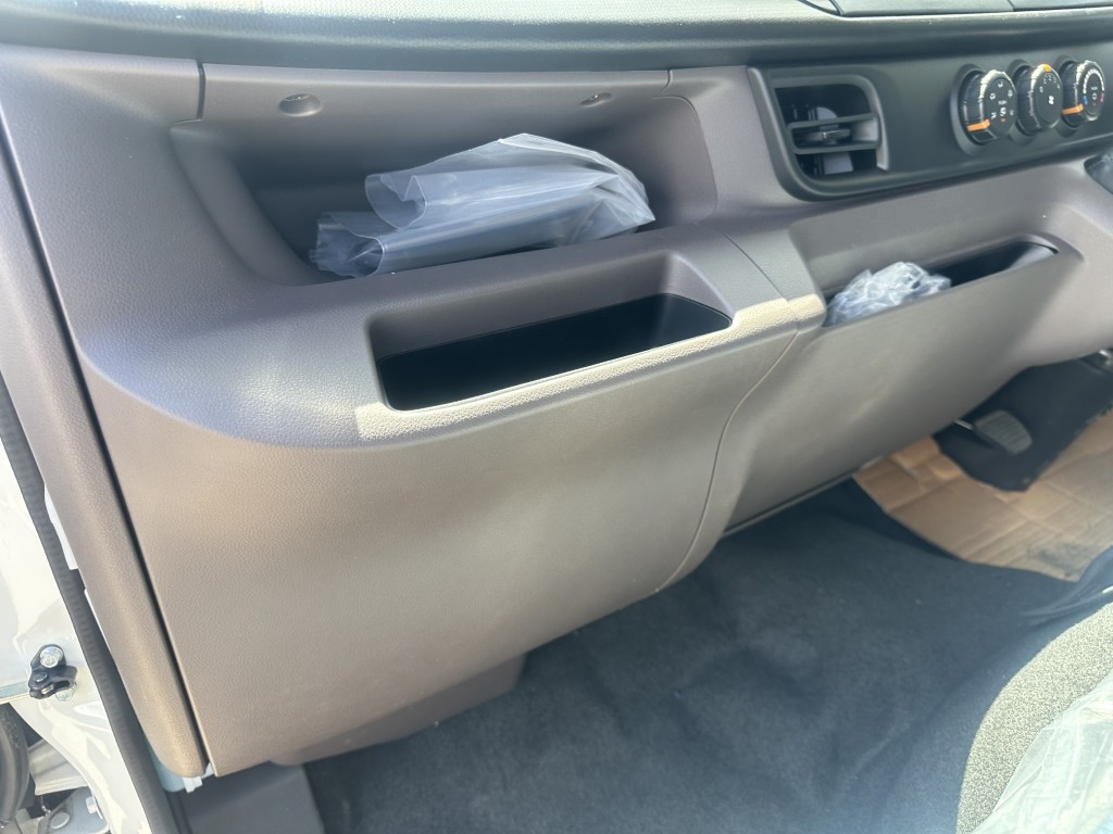 三菱 キャンター 2RG-FBA20(2WD)の写真29