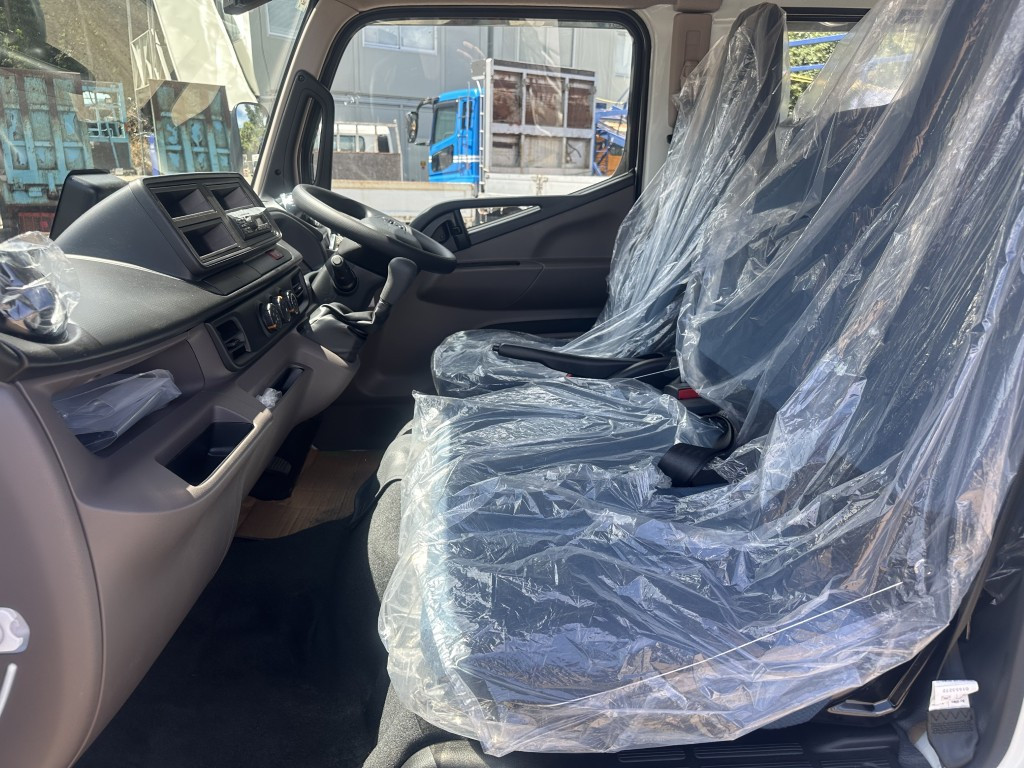 三菱 キャンター 2RG-FBA20(2WD)の写真30