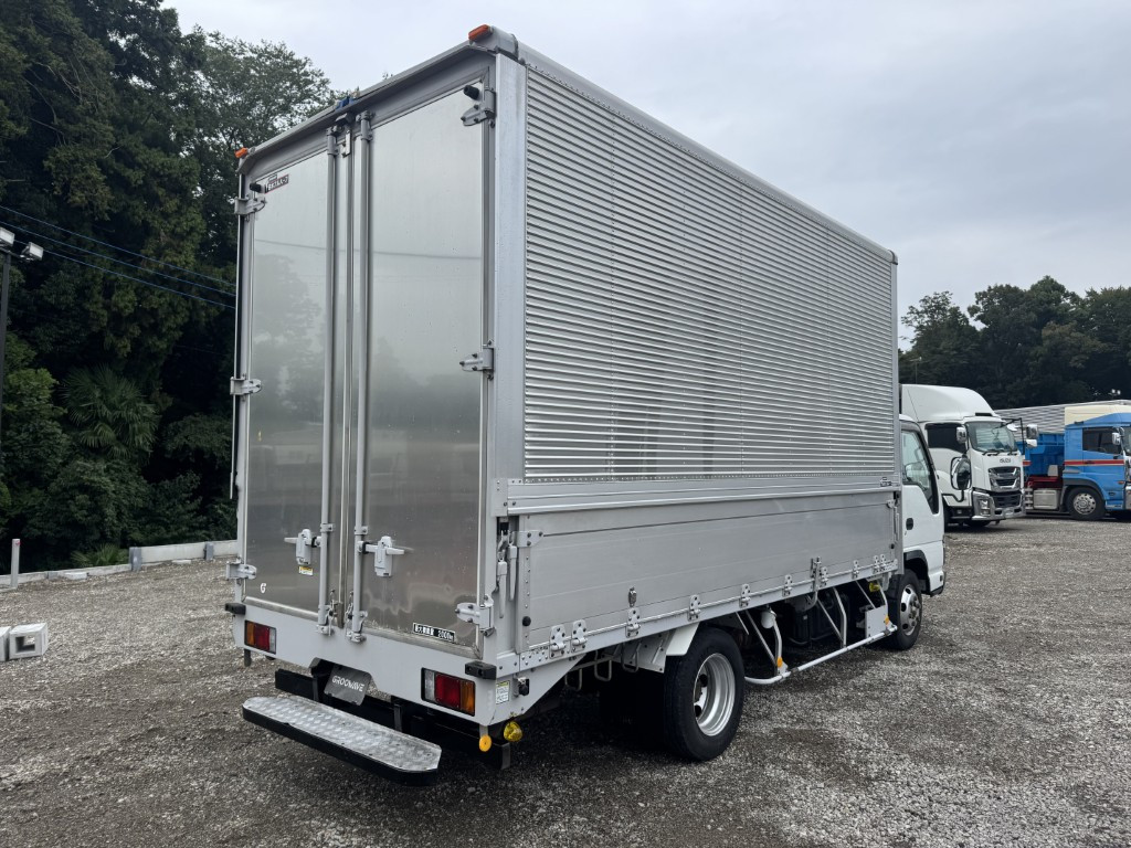 いすゞ エルフ PB-NPR81AN(2WD)の写真3