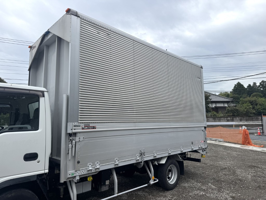 いすゞ エルフ PB-NPR81AN(2WD)の写真7