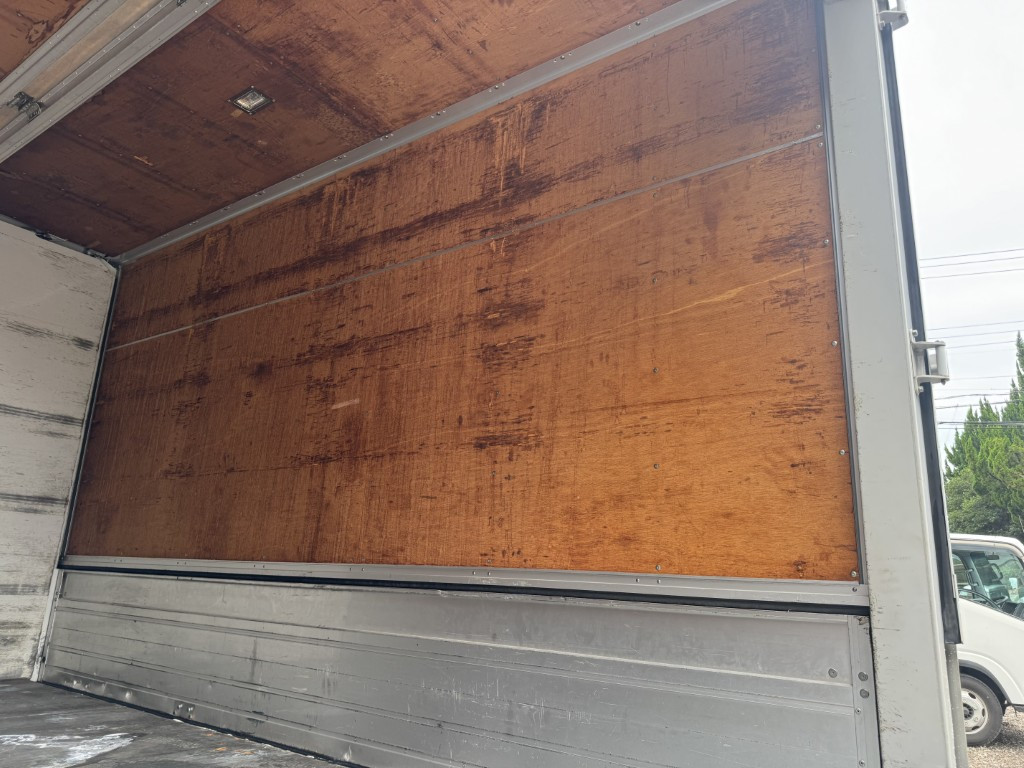 いすゞ エルフ PB-NPR81AN(2WD)の写真11