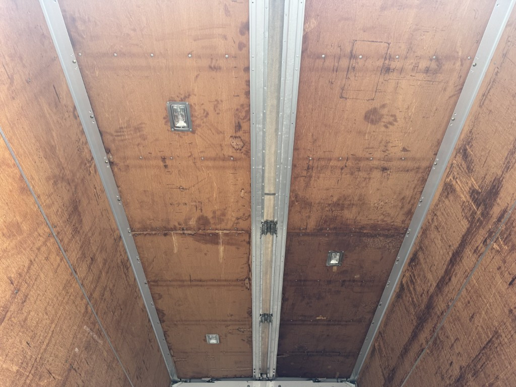 いすゞ エルフ PB-NPR81AN(2WD)の写真13