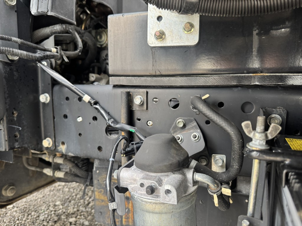 いすゞ エルフ PB-NPR81AN(2WD)の写真19