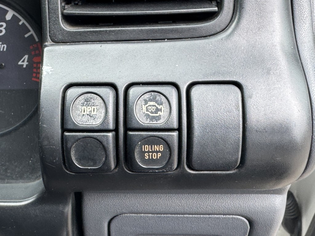 いすゞ エルフ PB-NPR81AN(2WD)の写真32