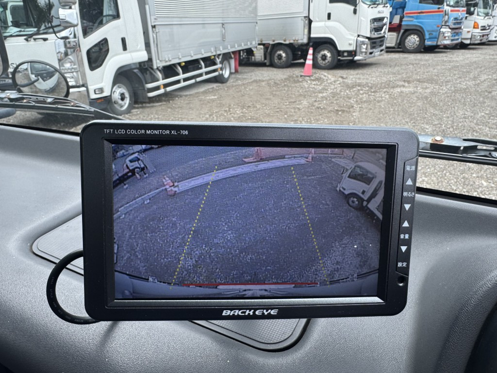 いすゞ エルフ PB-NPR81AN(2WD)の写真33