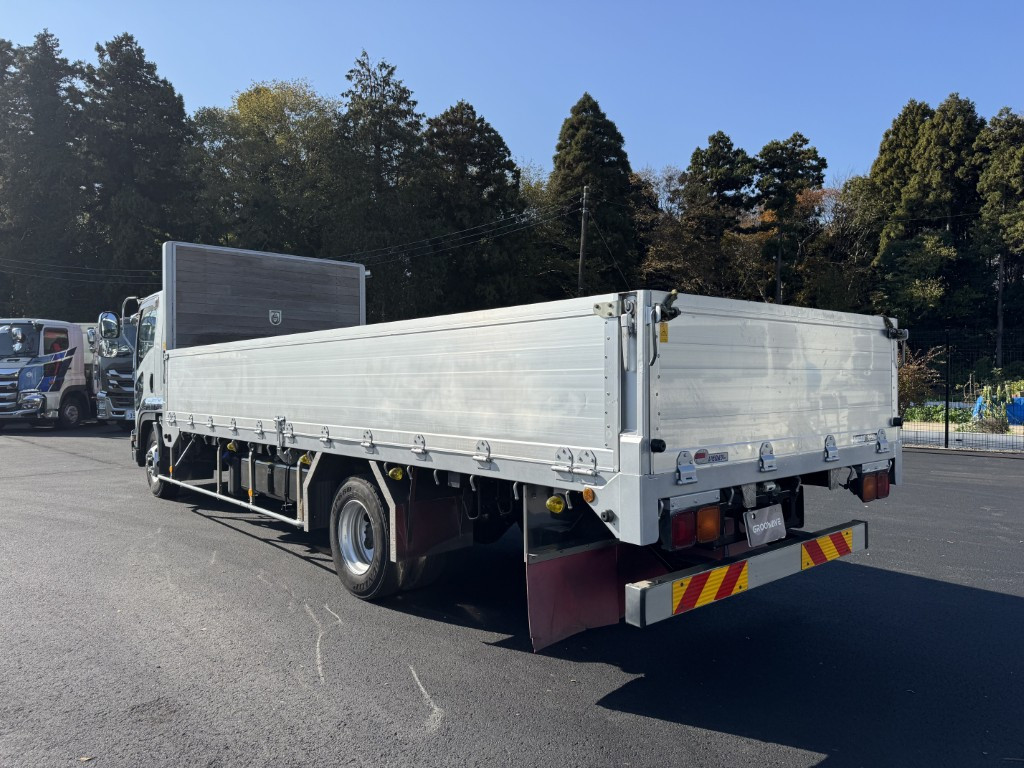 いすゞ フォワード 2RG-FRR90S2(2WD)の写真4