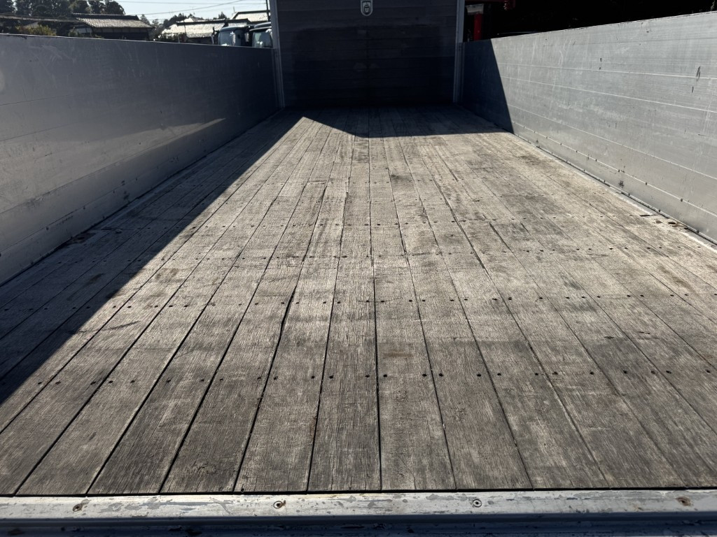 いすゞ フォワード 2RG-FRR90S2(2WD)の写真12