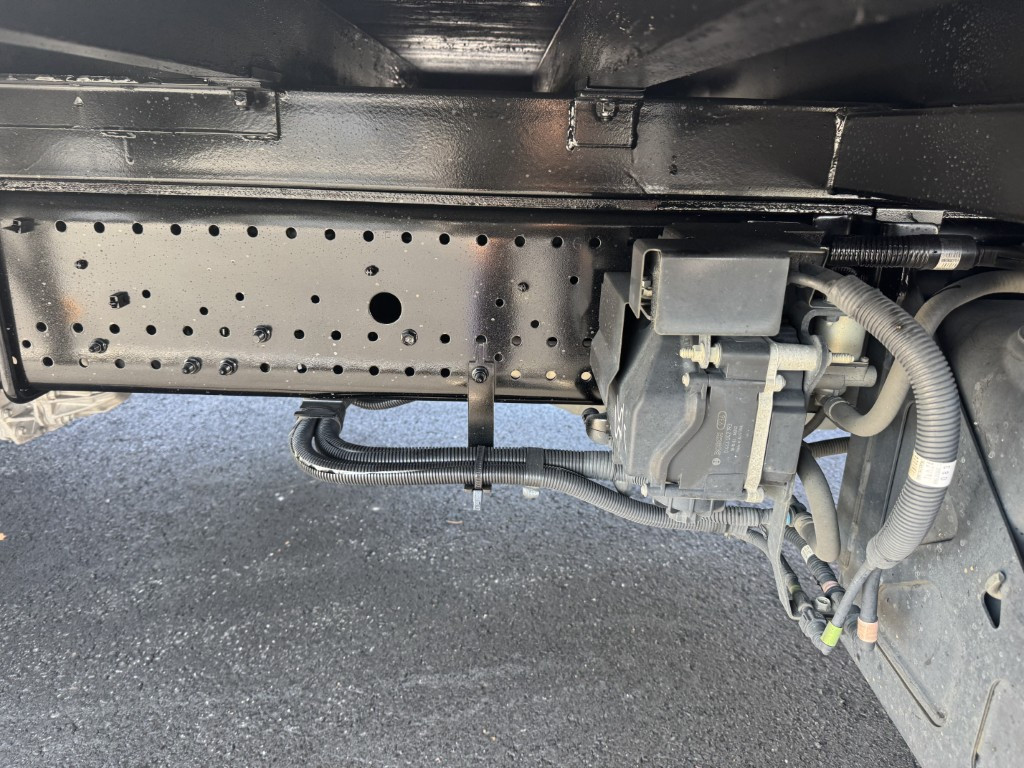 いすゞ フォワード 2RG-FRR90S2(2WD)の写真17