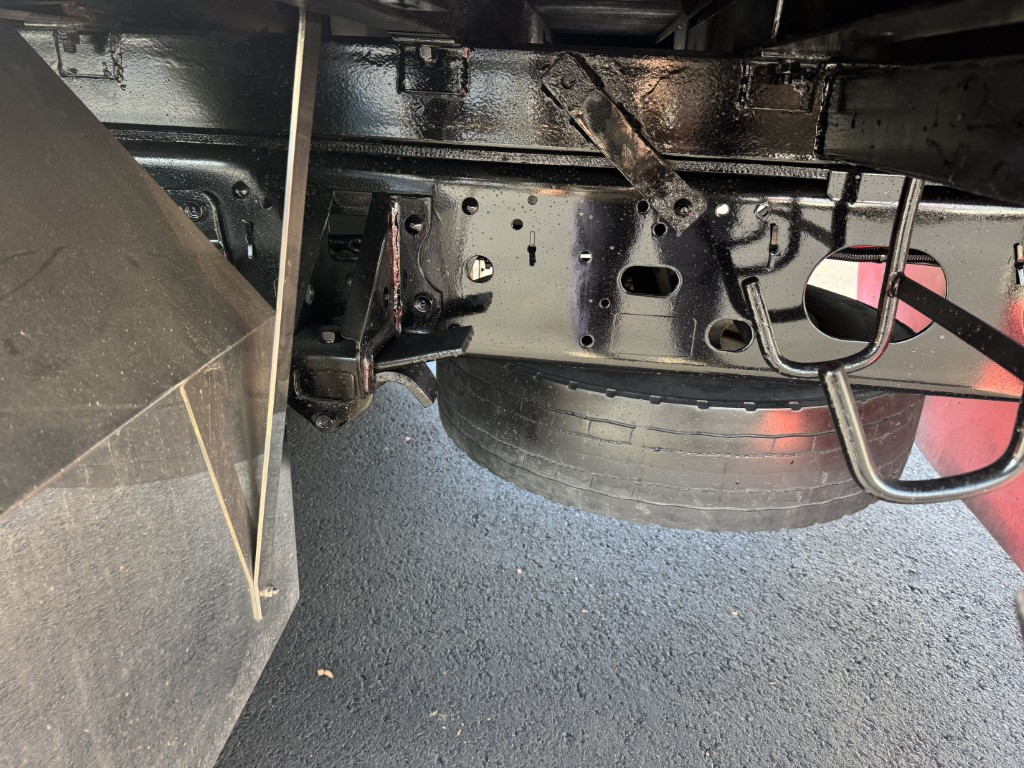 いすゞ フォワード 2RG-FRR90S2(2WD)の写真18