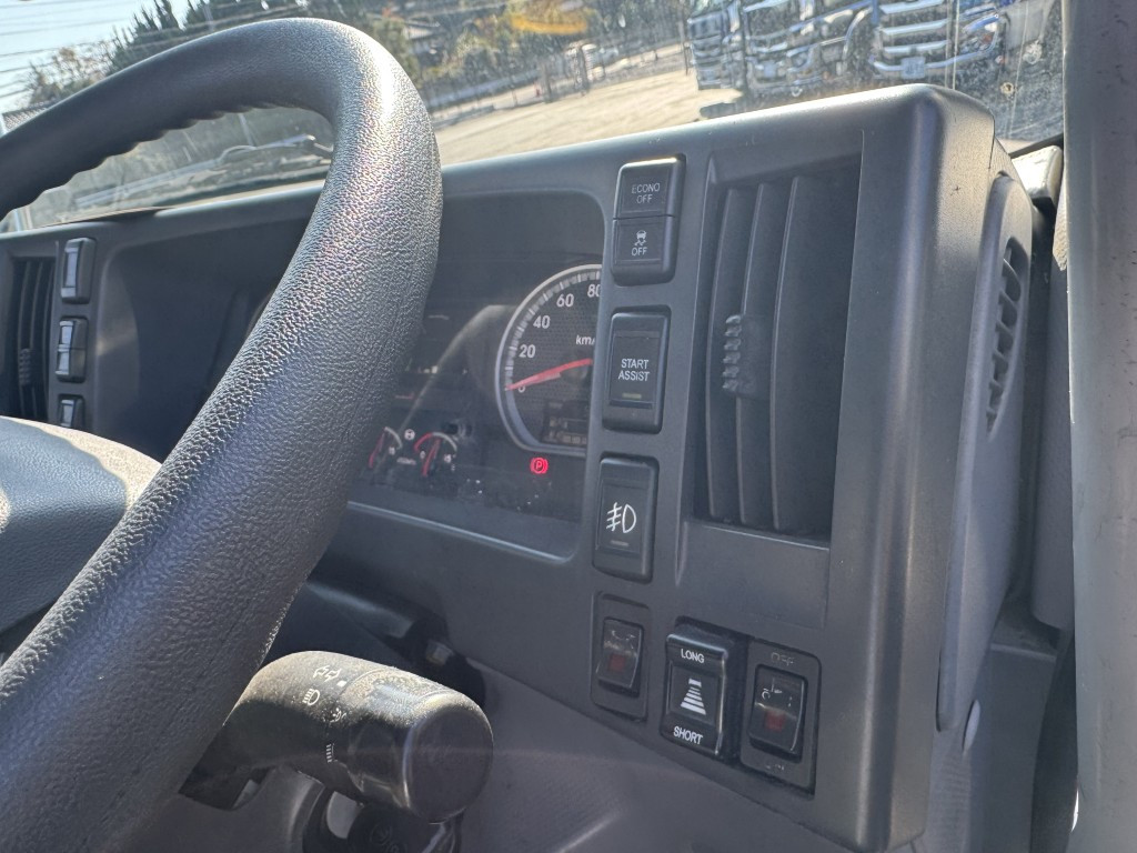 いすゞ フォワード 2RG-FRR90S2(2WD)の写真26