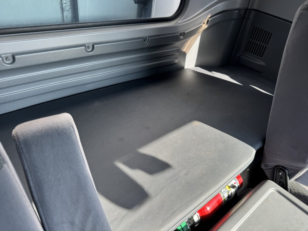 いすゞ フォワード 2RG-FRR90S2(2WD)の写真30