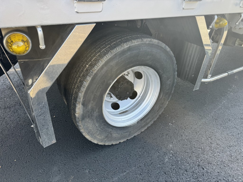 いすゞ フォワード 2RG-FRR90S2(2WD)の写真40