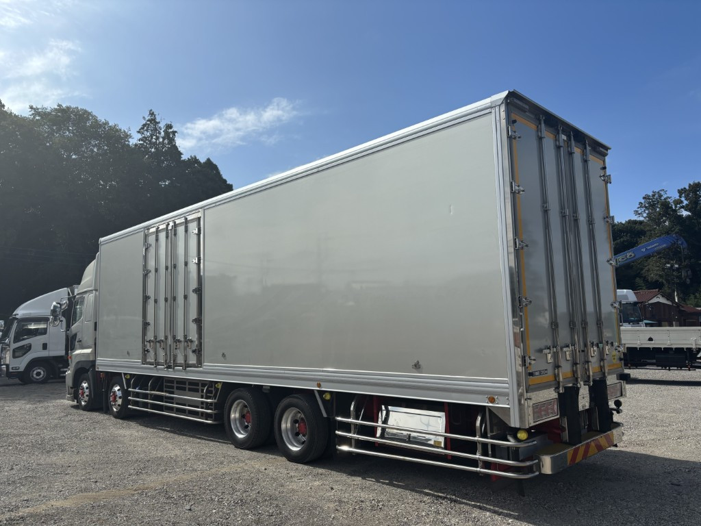 日野 プロフィア 2DG-FW1AHJ(8x4)の写真4