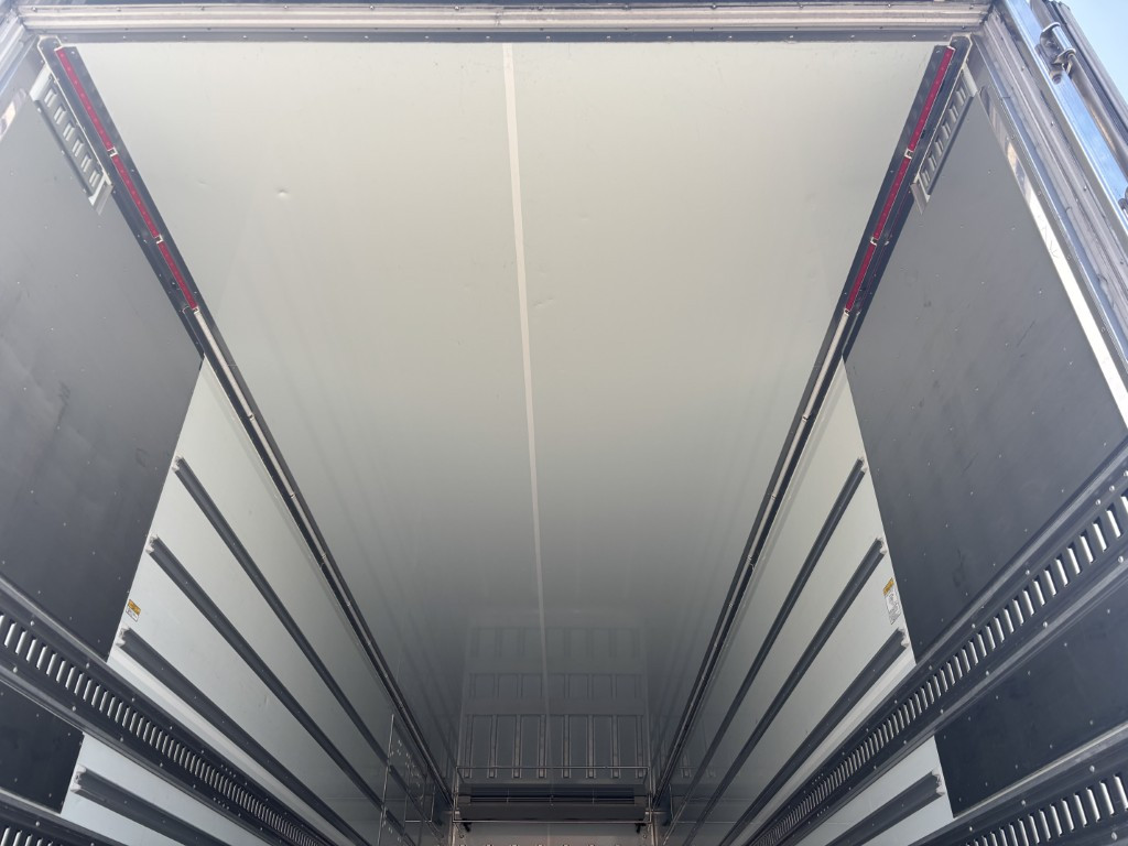 日野 プロフィア 2DG-FW1AHJ(8x4)の写真14