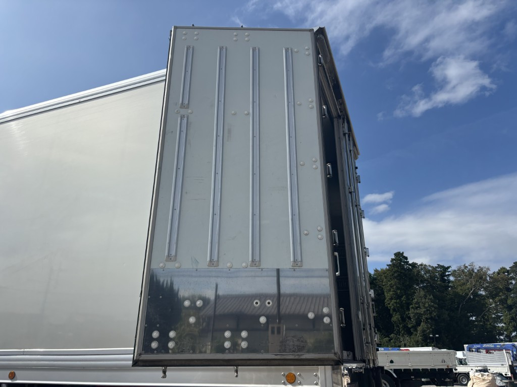 日野 プロフィア 2DG-FW1AHJ(8x4)の写真17