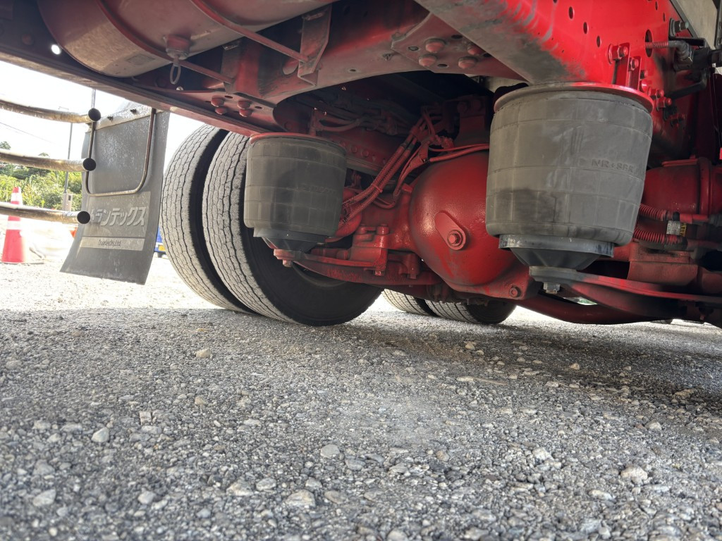 日野 プロフィア 2DG-FW1AHJ(8x4)の写真24