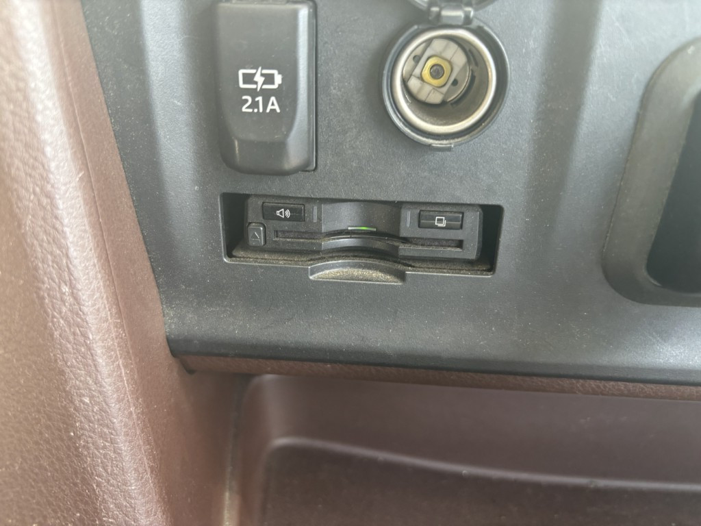 日野 プロフィア 2DG-FW1AHJ(8x4)の写真32