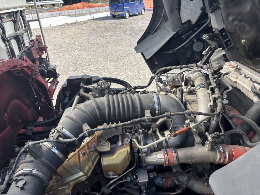 日野 プロフィア 2DG-FW1AHJ(8x4)の写真37