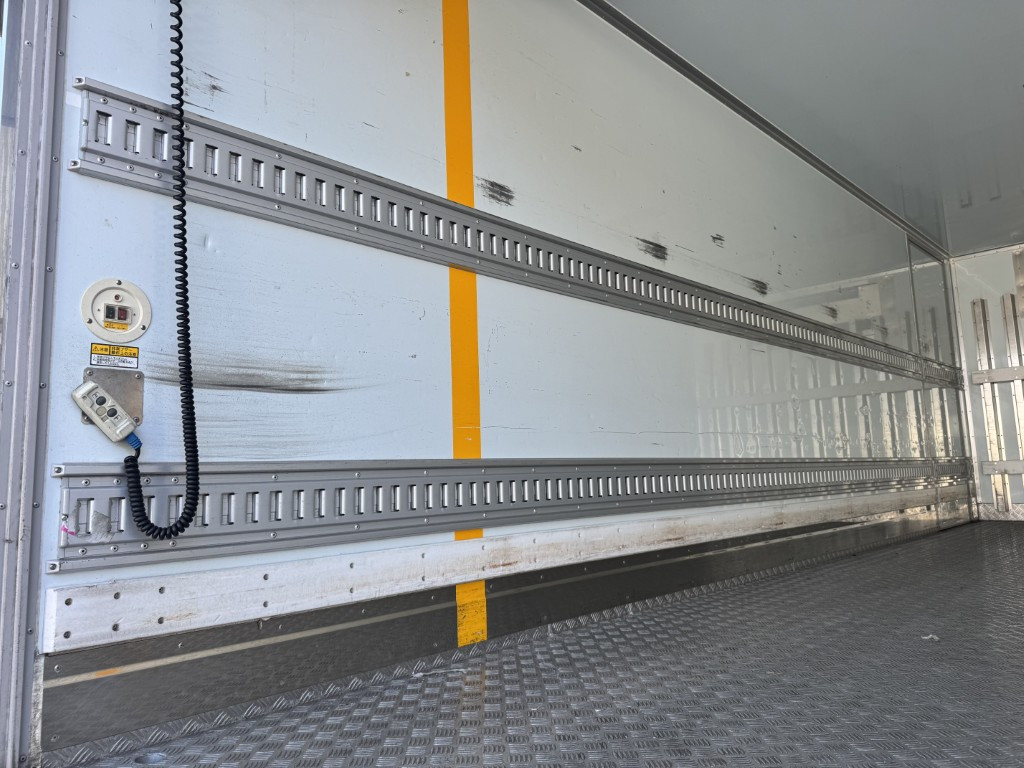 いすゞ フォワード 2PG-FRR90T2(未入力/関係無)の写真12