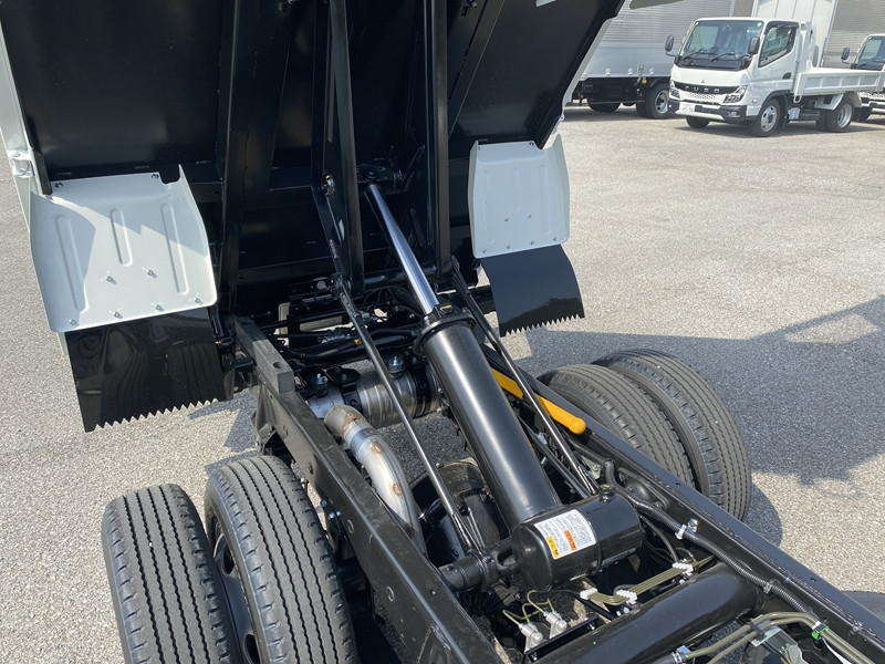 三菱 キャンター 2RG-FBA30(2WD)の写真11