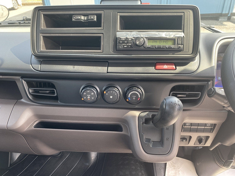 三菱 キャンター 2RG-FBA30(2WD)の写真16