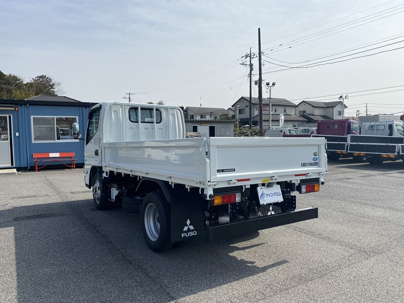 三菱 キャンター 2RG-FBAV0(2WD)の写真7