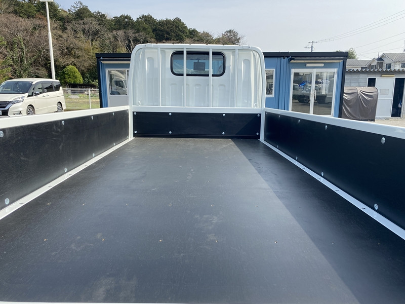 三菱 キャンター 2RG-FBAV0(2WD)の写真9